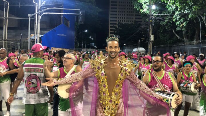 Rei de Bateria da Lins Imperial brilha no ensaio técnico