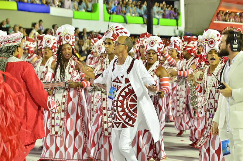 Paradinha! Mestre Ciça revela detalhes da bateria da Viradouro