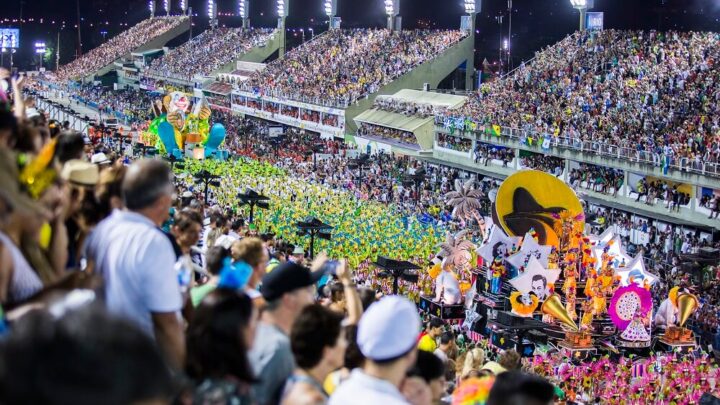 Venda de Arquibancadas Populares para desfiles do Grupo Especial será nesta 5a feira, 07 de abril