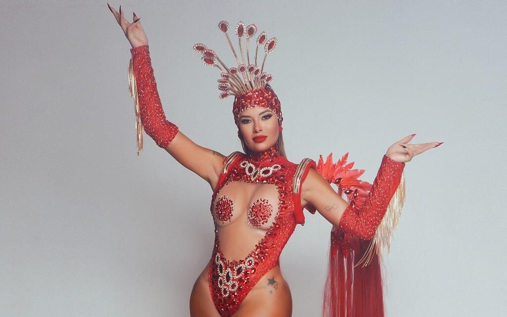 Carnaval 2022: Ariadna pisa no Rio para celebrar 10 anos como Rainha da escola de samba Unidos de Santa Tereza