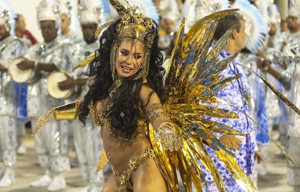 Beija-Flor abre inscrições para rainha de bateria neste sábado