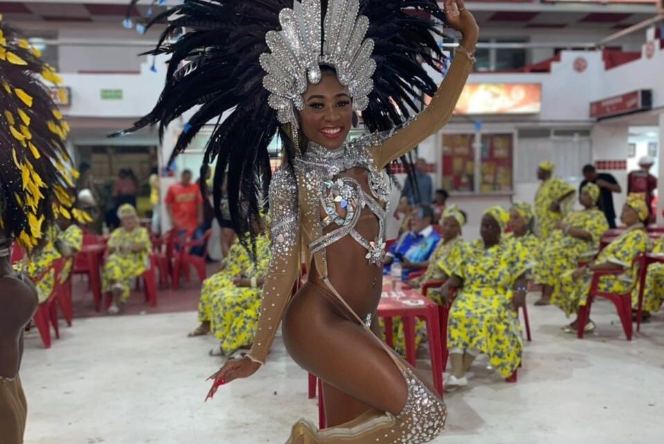 Tuiuti promove mais uma passista de comunidade em musa para Carnaval 2023