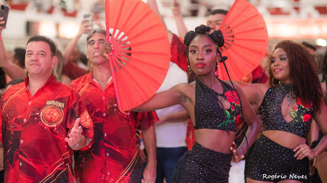 Feriado com show na sexta e sambão no sábado agitam a quadra do Salgueiro