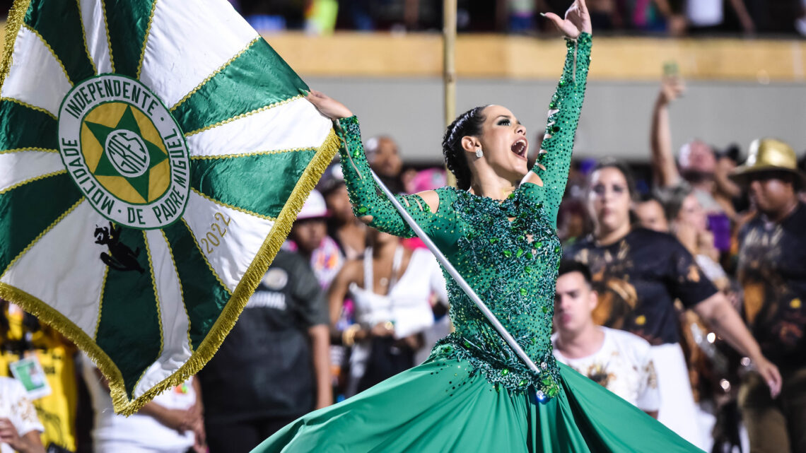 Mocidade invoca Mestre Vitalino na abertura do terceiro domingo de ensaios do Rio Carnaval