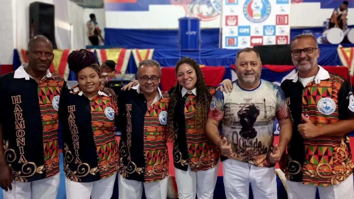 Vizinha Faladeira inicia disputa pela escolha do hino do Carnaval com o enredo Cais da Resistência