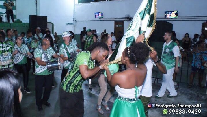 Quatro parcerias se apresentam amanhã na quadra da Santa Cruz