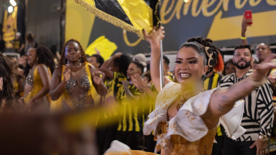 Vivendo momento único na carreira, Thaís Romi celebra chegada na São Clemente e projetos em conjunto com a escola