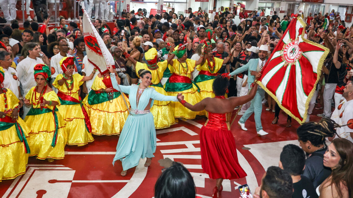 Salgueiro convida Mocidade Alegre para noite de samba e surpresas neste sábado