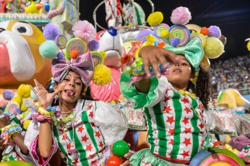 52700874287 f6c9b9802f c